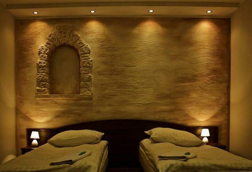 エクゼクティブワンルーム, Pojezierze