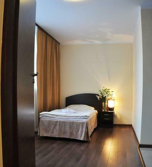 エクゼクティブワンルーム, Pojezierze