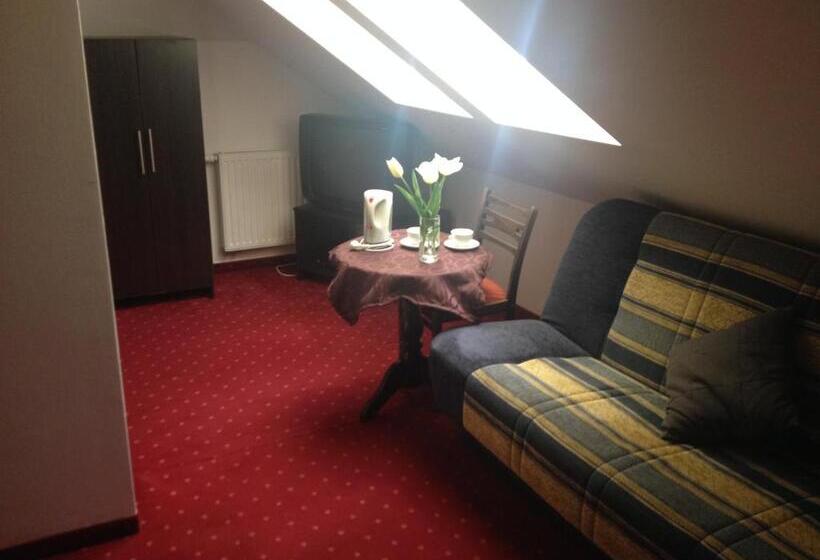 חדר סטנדרט לשלושה, Rezydencja Lux