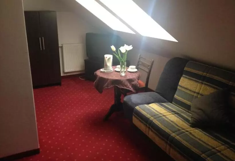 Standard Kolmen Hengen Huone, Rezydencja Lux