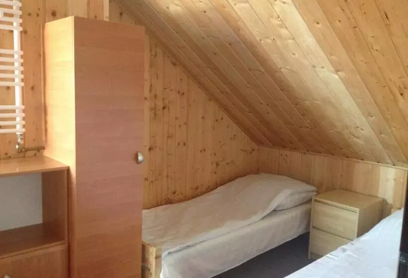 Economy-huone, Rezydencja Lux
