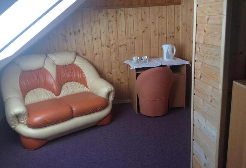 חדר אקונומי, Rezydencja Lux