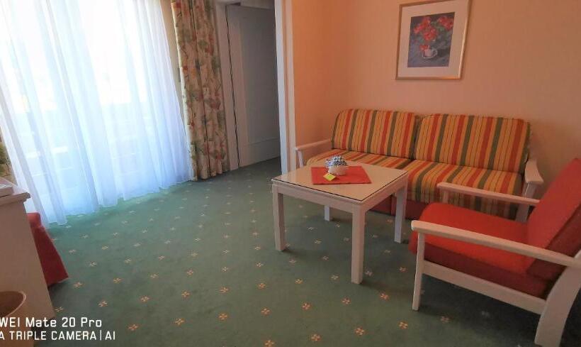 اتاق خانوادگی, Schönruh