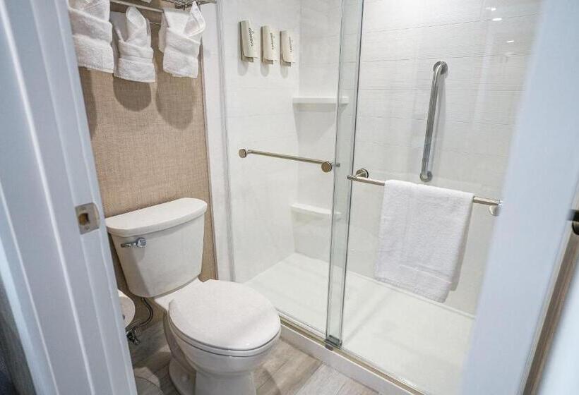 סוויטה משפחתית, Spray Beach