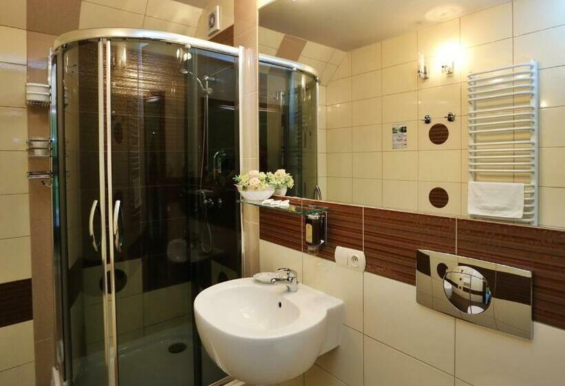 スタンダードトリプルルーム, Vesta Centrum Konferencyjno Wypoczynkowe