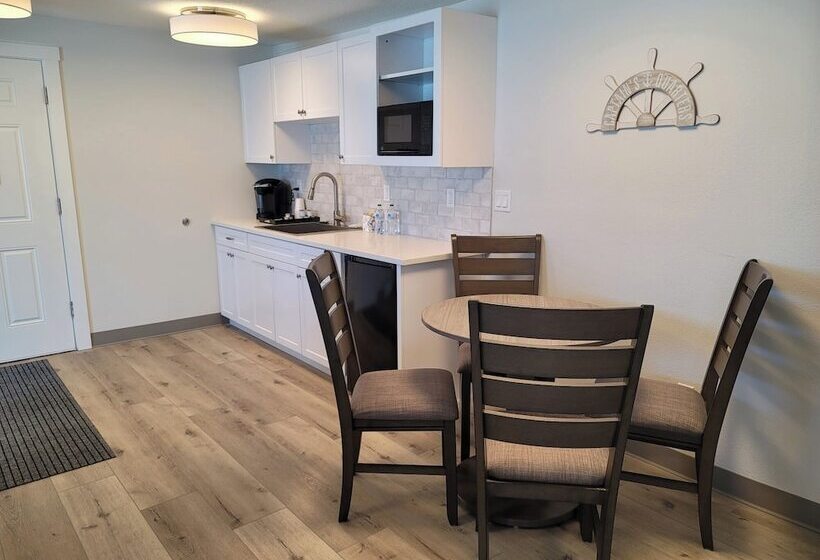 سوئیت خانواده 2 خوابه, West Beach Suites