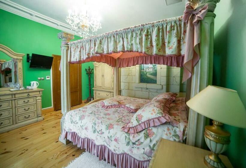 １ベッドルームアパートメント, Zamek Dubiecko