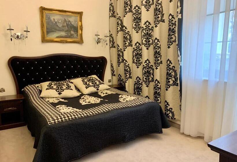 １ベッドルームのデラックスアパートメント, Zamek Dubiecko