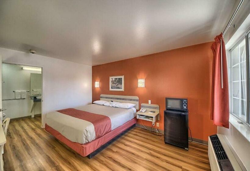 חדר סטנדרט עם מיטת קינג, Motel 6kerrville, Tx