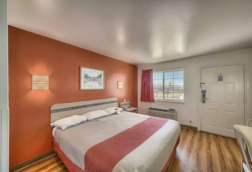 キングサイズベッドのスタンダードルーム, Motel 6kerrville, Tx