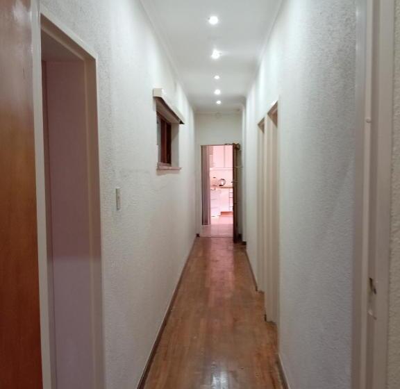Quarto Deluxe, Beyond New House