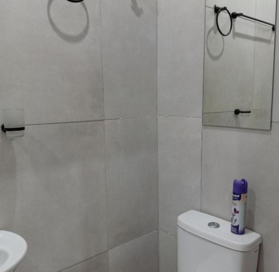 スタンダードルーム, Beyond New House