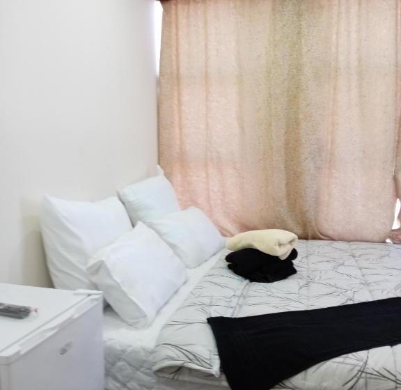 スタンダードルーム, Beyond New House