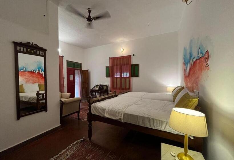 デラックスルーム, House Of Harmony, Auroville
