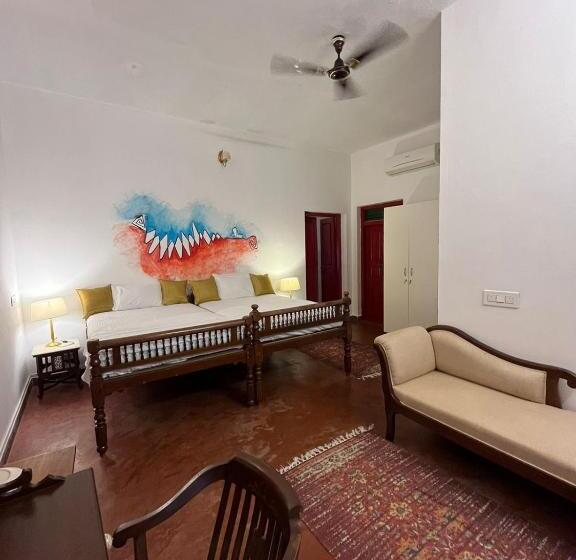デラックスルーム, House Of Harmony, Auroville