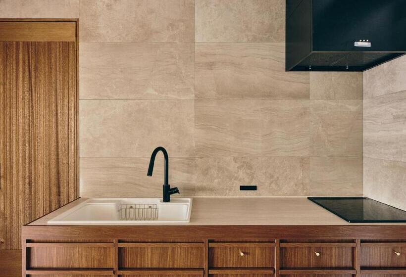 スタンダードスタジオ, Illi Mani Shibuya