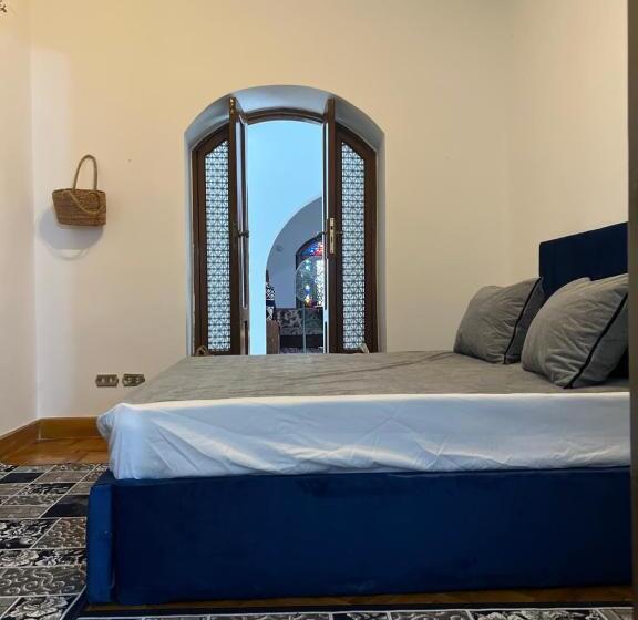 اتاق لوکس با بالکن, Pyramids View Guest Villa