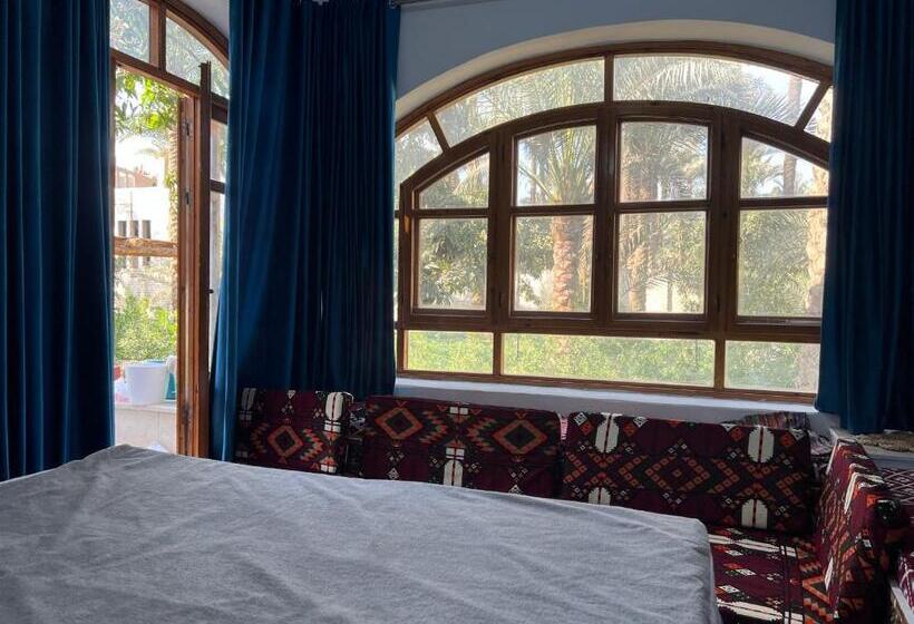 اتاق راحتی سه تخته, Pyramids View Guest Villa