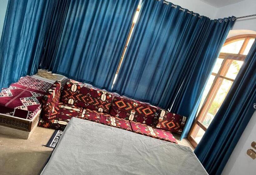 اتاق راحتی سه تخته, Pyramids View Guest Villa