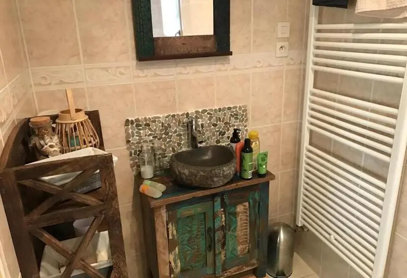 デラックススタジオ, Papillons B&b   Beauty, Comfort And Peace 25 Mins From Puy Du Fou