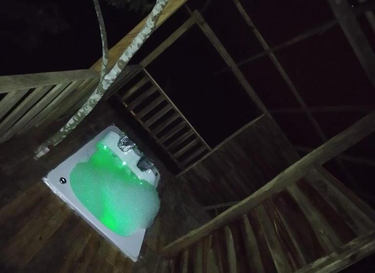 带按摩浴盆的套房, Cabaña Villeta Gualanday Purple Flower