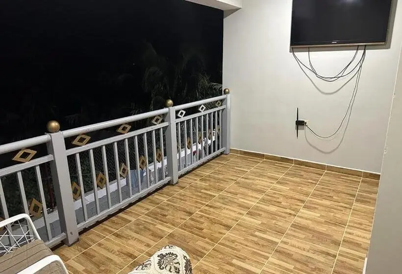 سوییت, Aparta Hotel Esa Buya