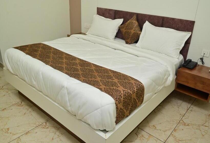 اتاق لوکس, Crown Royal