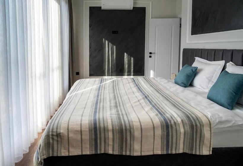 패밀리 스위트, Luna Residence