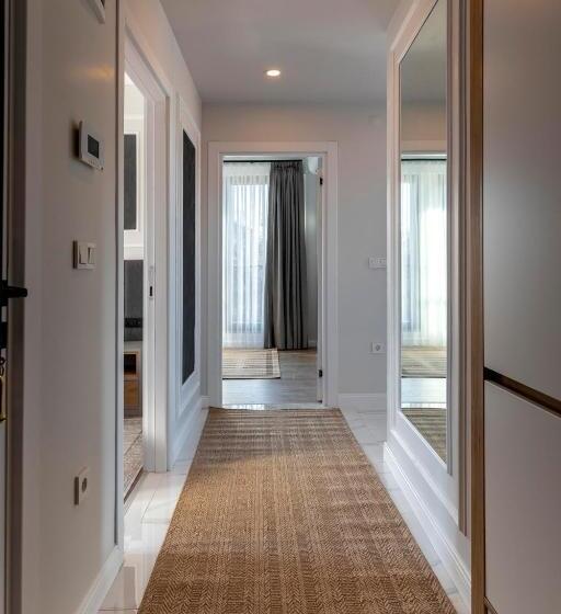 패밀리 스위트, Luna Residence