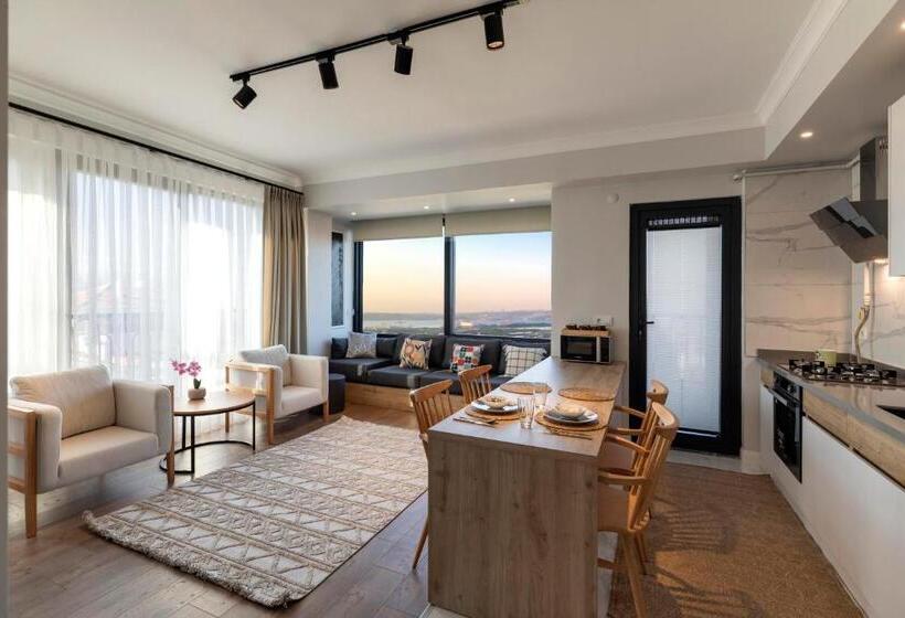 패밀리 스위트, Luna Residence