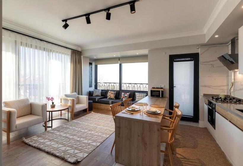 패밀리 스위트, Luna Residence