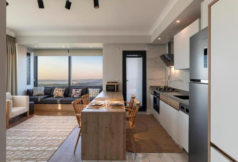 패밀리 스위트, Luna Residence