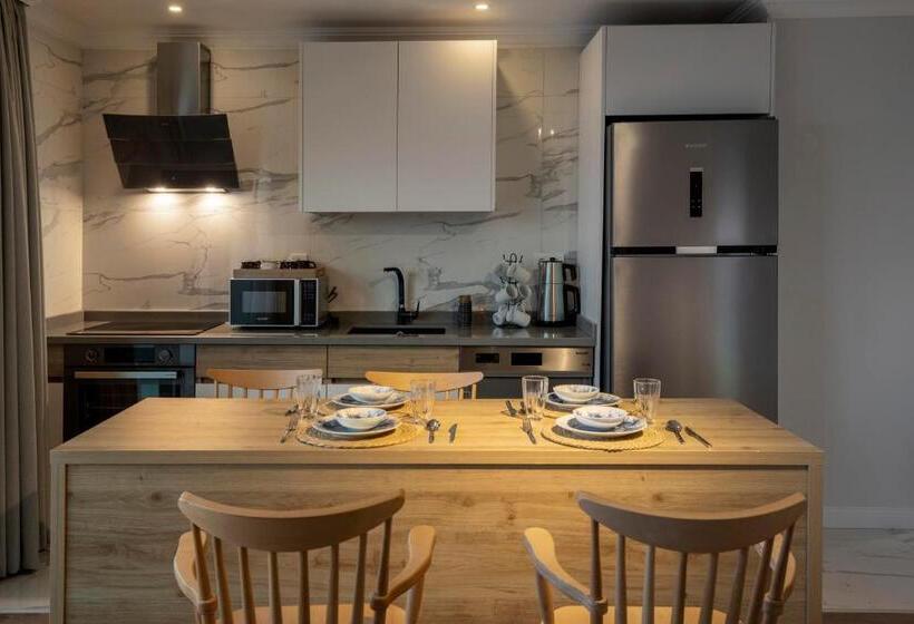 Апартаменты 1 Спальня с Балконом, Luna Residence