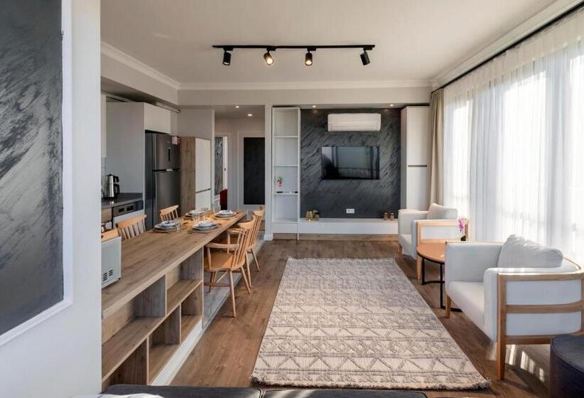 패밀리 스위트, Luna Residence