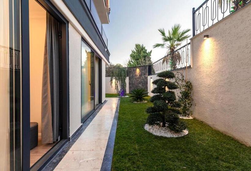 Апартаменты 1 Спальня Вид на Сад, Luna Residence