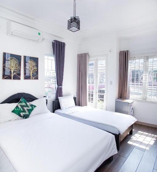 اتاق استاندارد سه نفره, Mickey Homestay Hue