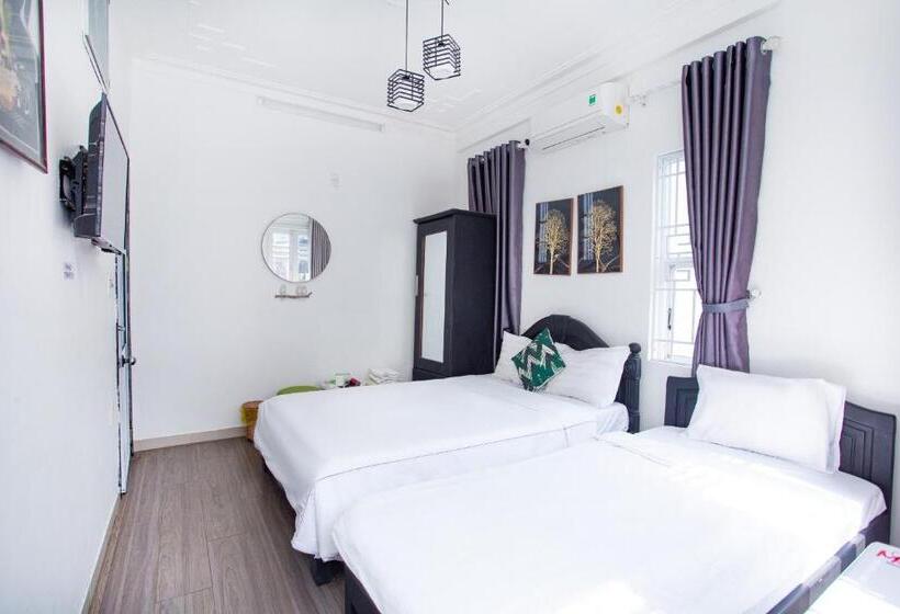 اتاق استاندارد سه نفره, Mickey Homestay Hue
