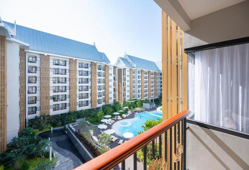 プールの見えるデラックスルーム, Wyndham Jomtien Pattaya