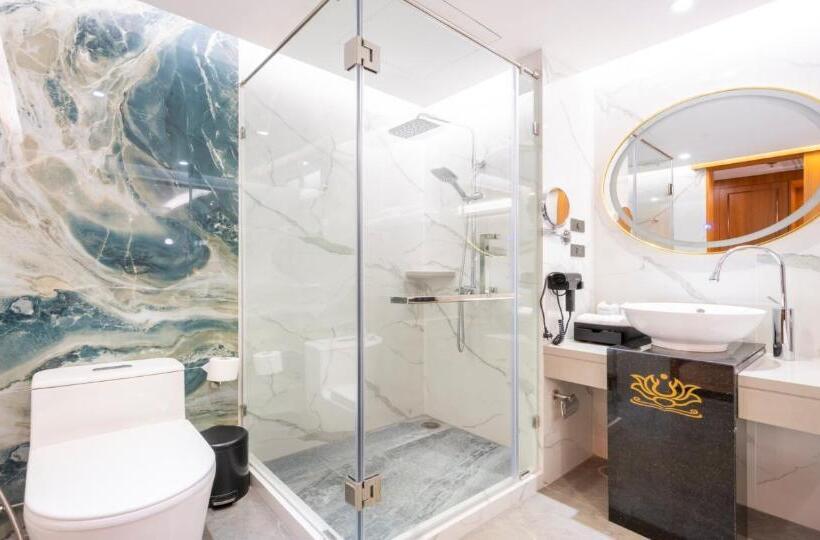 Номер Deluxe Вид на Бассейн, Wyndham Jomtien Pattaya