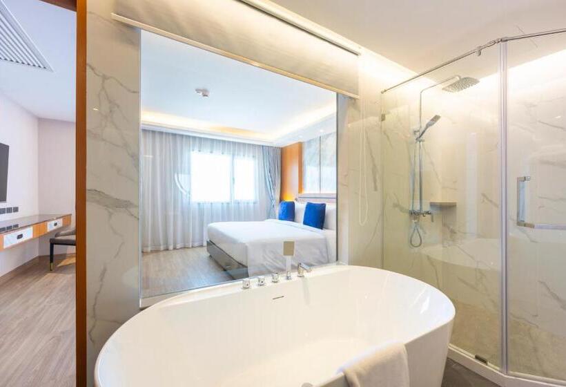 Полулюкс Вид на Сад, Wyndham Jomtien Pattaya