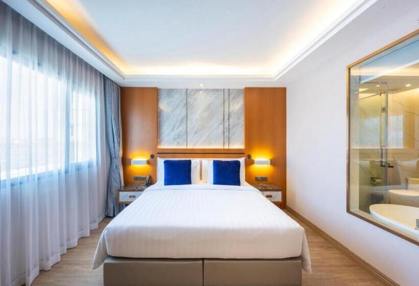 庭の見えるジュニアスイート, Wyndham Jomtien Pattaya