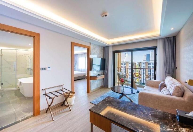 プールビュージュニアスイート, Wyndham Jomtien Pattaya