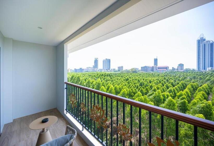 庭の見えるジュニアスイート, Wyndham Jomtien Pattaya