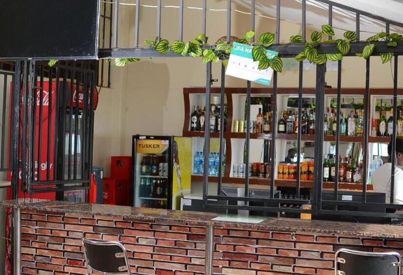 Standard-huone Järvinäkymä, Quinten Hotel Kisumu