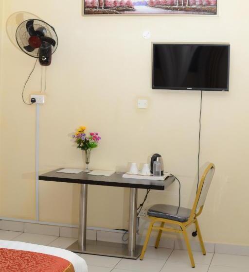 Economy Yhden Hengen Huone, Quinten Hotel Kisumu