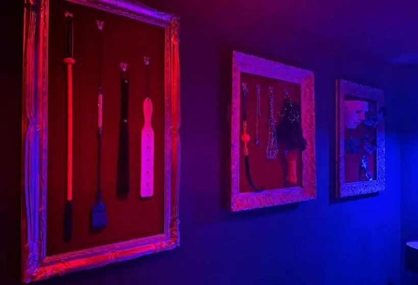 1ベッドルームアパートメント, Chambre Noire
