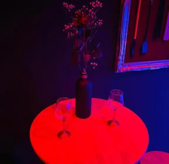 1ベッドルームアパートメント, Chambre Noire