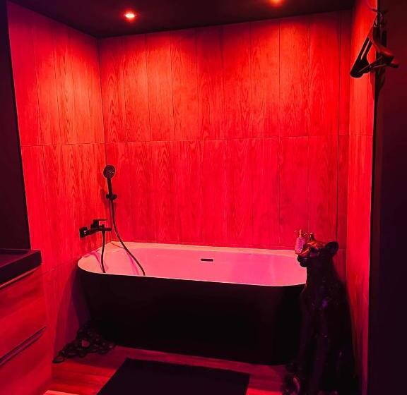 Апартаменты 1 Спальня, Chambre Noire