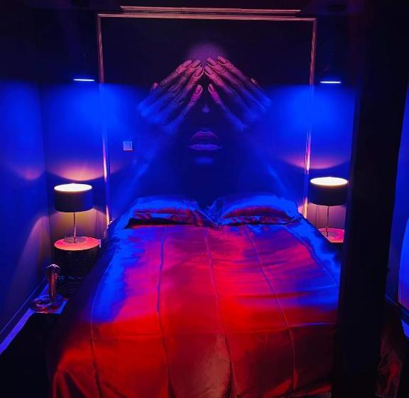 Апартаменты 1 Спальня, Chambre Noire