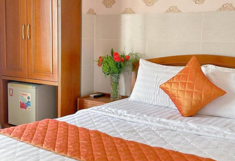 اتاق استاندارد با بالکن, Gia Bảo 2